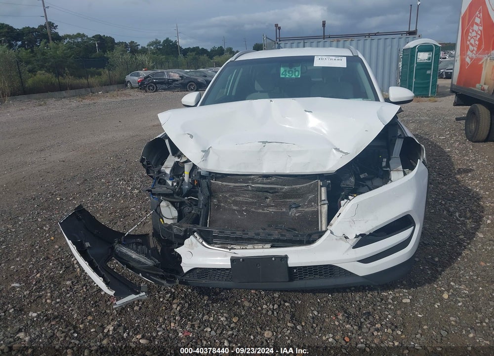2017 HYUNDAI TUCSON SE VIN: KM8J3CA43HU347899