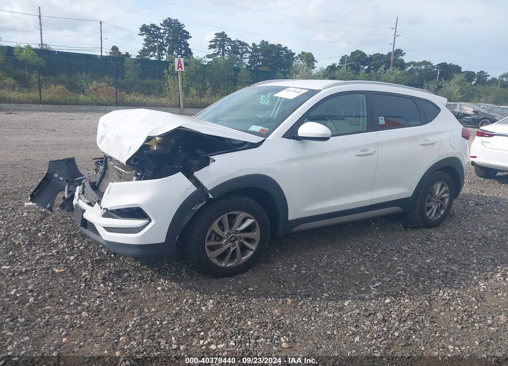 2017 HYUNDAI TUCSON SE VIN: KM8J3CA43HU347899