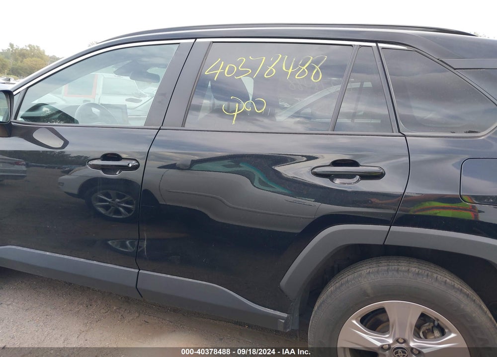 2022 TOYOTA RAV4 XLE VIN: 2T3P1RFV8NC286414