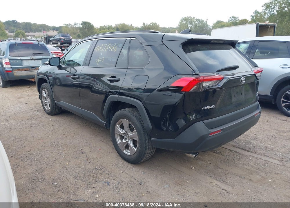 2022 TOYOTA RAV4 XLE VIN: 2T3P1RFV8NC286414