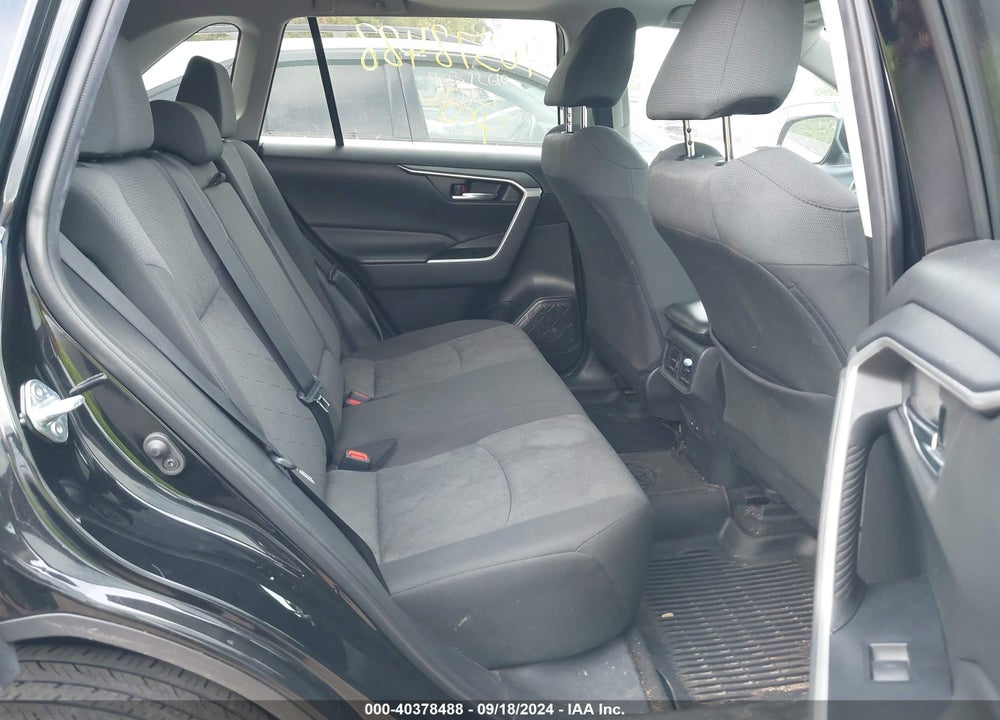 2022 TOYOTA RAV4 XLE VIN: 2T3P1RFV8NC286414