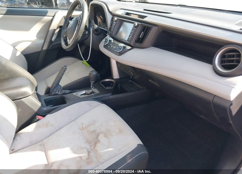 2017 TOYOTA RAV4 XLE VIN: 2T3WFREV6HW398534