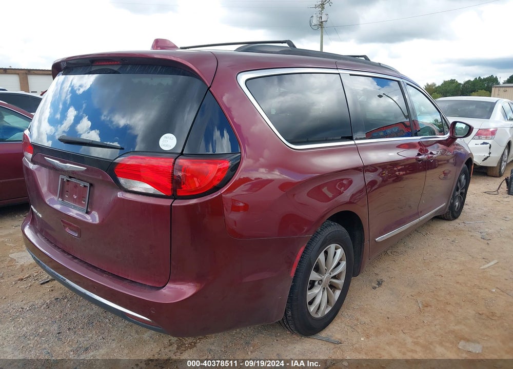 2017 CHRYSLER PACIFICA TOURING L VIN: 2C4RC1BGXHR705727
