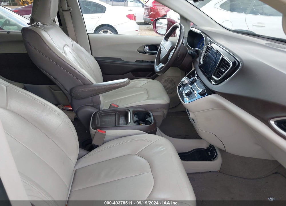2017 CHRYSLER PACIFICA TOURING L VIN: 2C4RC1BGXHR705727