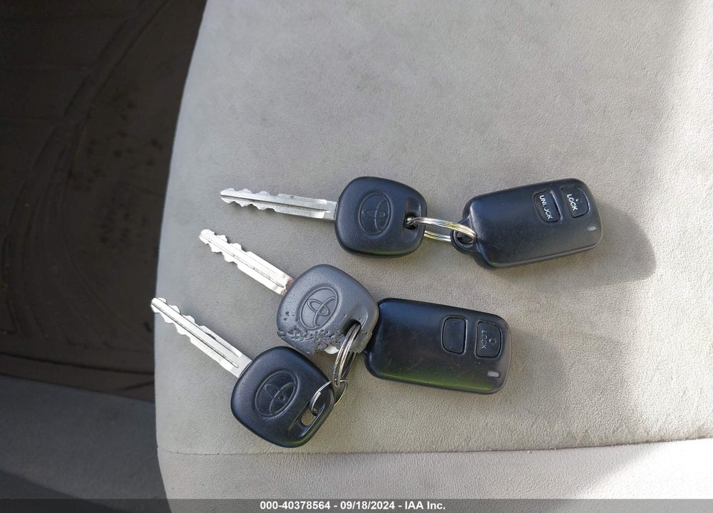 2009 TOYOTA COROLLA LE VIN: 1NXBU40E79Z043705