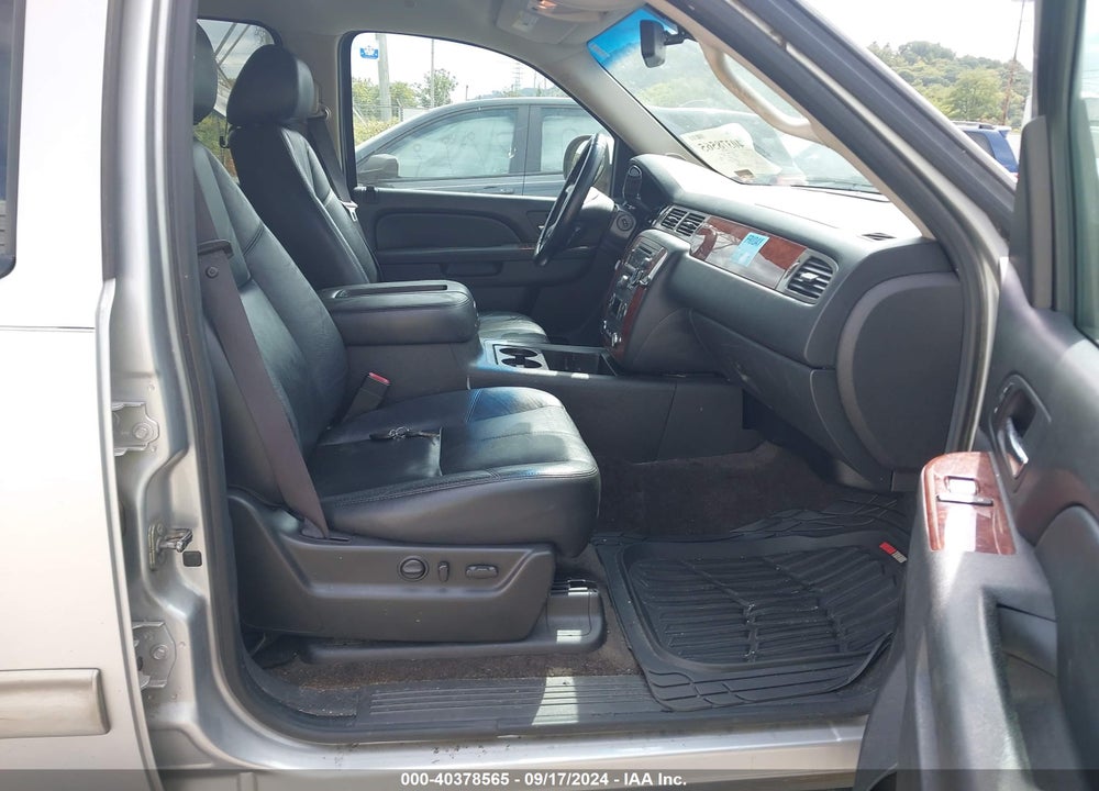 2012 CHEVROLET SUBURBAN 1500 LT VIN: 1GNSCJE07CR138401