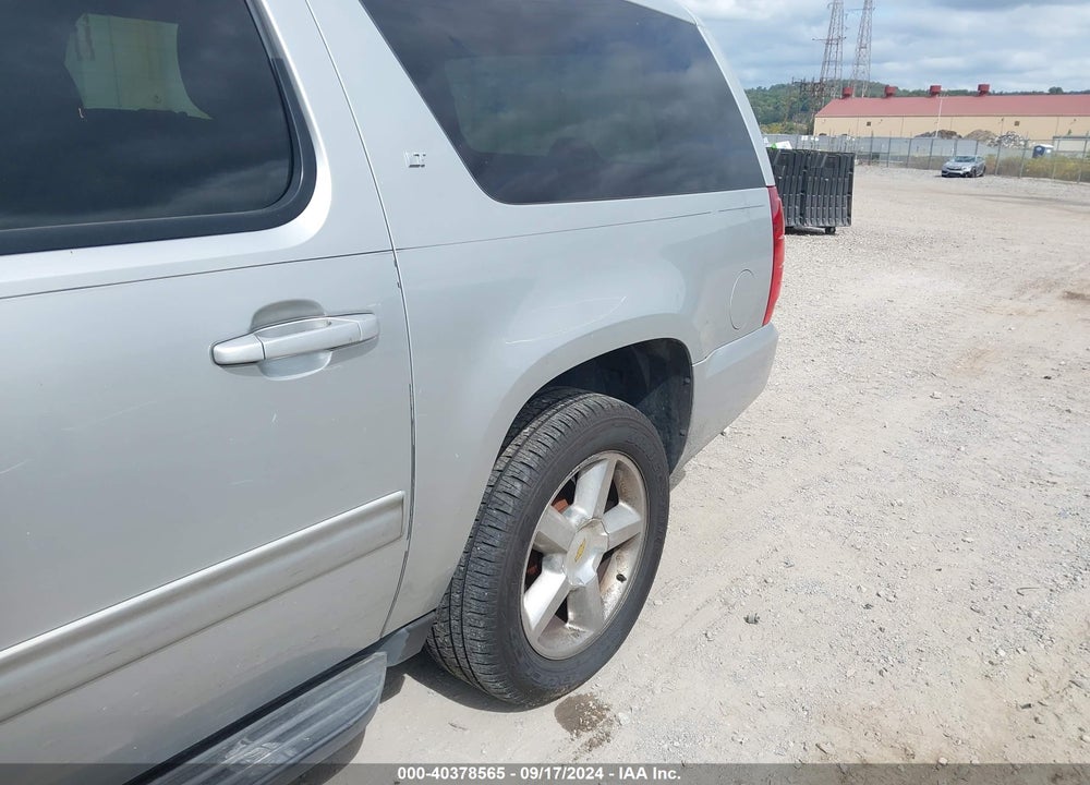 2012 CHEVROLET SUBURBAN 1500 LT VIN: 1GNSCJE07CR138401