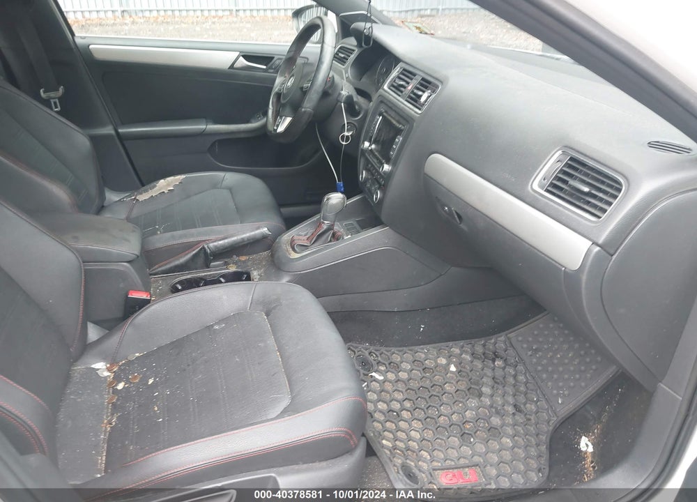 2012 VOLKSWAGEN JETTA GLI AUTOBAHN VIN: 3VW4A7AJ4CM397600