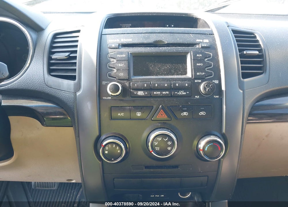 2013 KIA SORENTO LX V6 VIN: 5XYKT4A28DG322957
