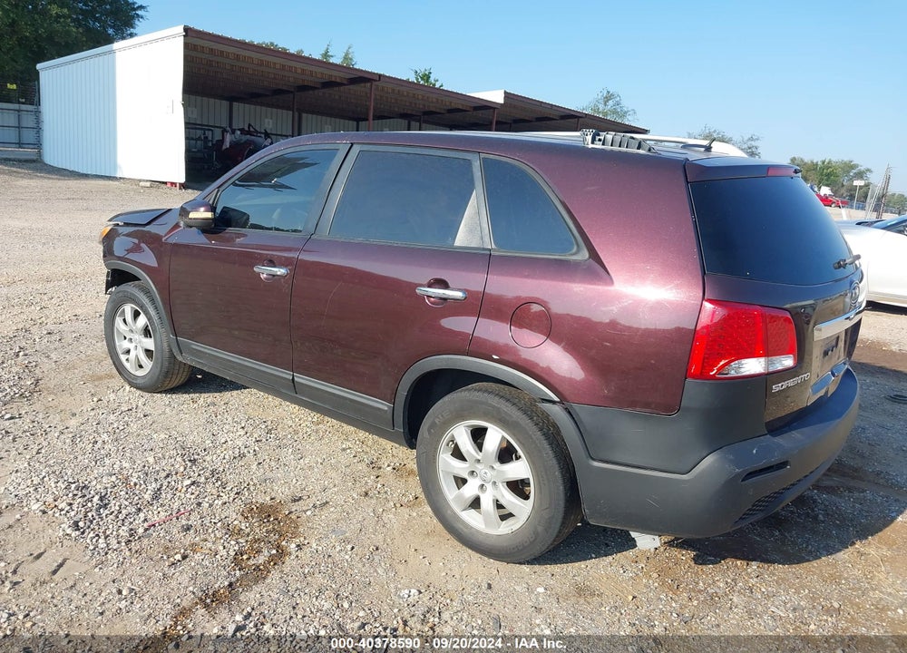2013 KIA SORENTO LX V6 VIN: 5XYKT4A28DG322957
