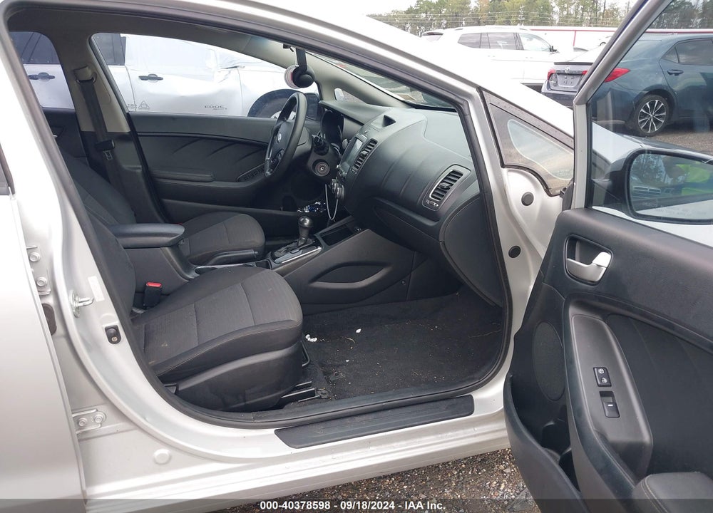 2018 KIA FORTE LX VIN: 3KPFL4A75JE170495