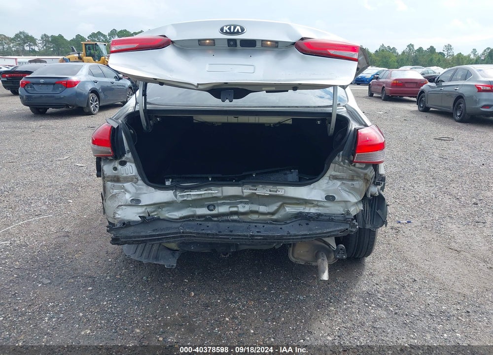 2018 KIA FORTE LX VIN: 3KPFL4A75JE170495