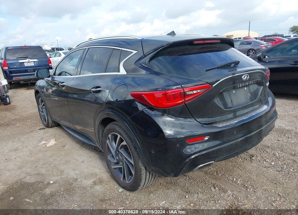 2018 INFINITI QX30 PREMIUM VIN: SJKCH5CP6JA043553