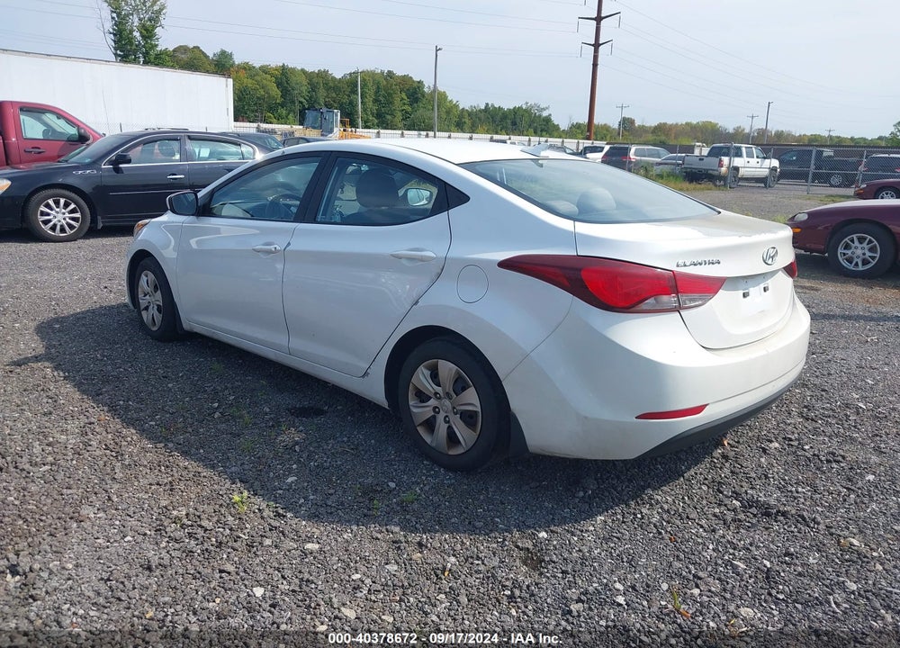 2016 HYUNDAI ELANTRA SE VIN: 5NPDH4AE5GH668224