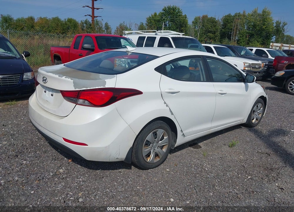 2016 HYUNDAI ELANTRA SE VIN: 5NPDH4AE5GH668224
