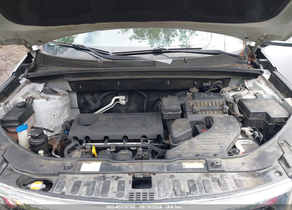 2011 KIA SORENTO LX VIN: 5XYKT3A19BG077018