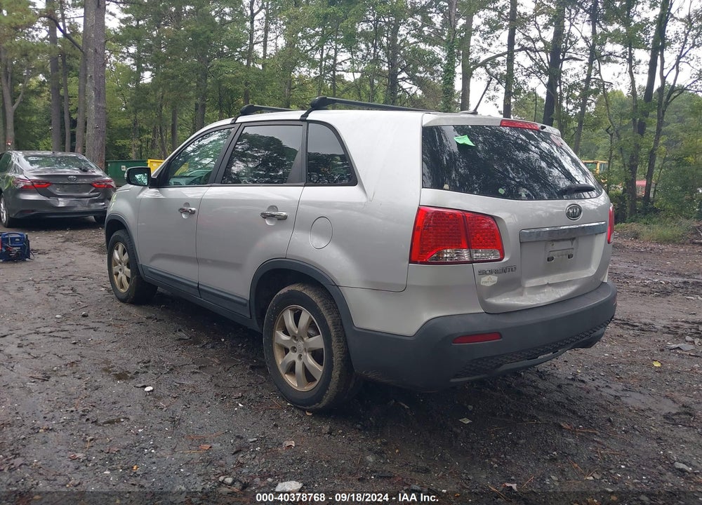 2011 KIA SORENTO LX VIN: 5XYKT3A19BG077018