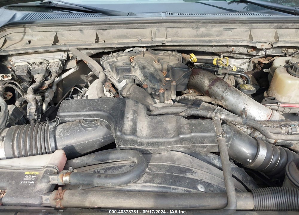 2011 FORD F-550 CHASSIS XL VIN: 1FDUF5HT0BEA21797