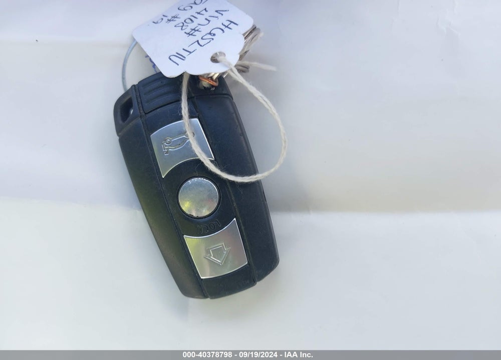 2006 BMW 325XI VIN: WBAVD13556KV04108