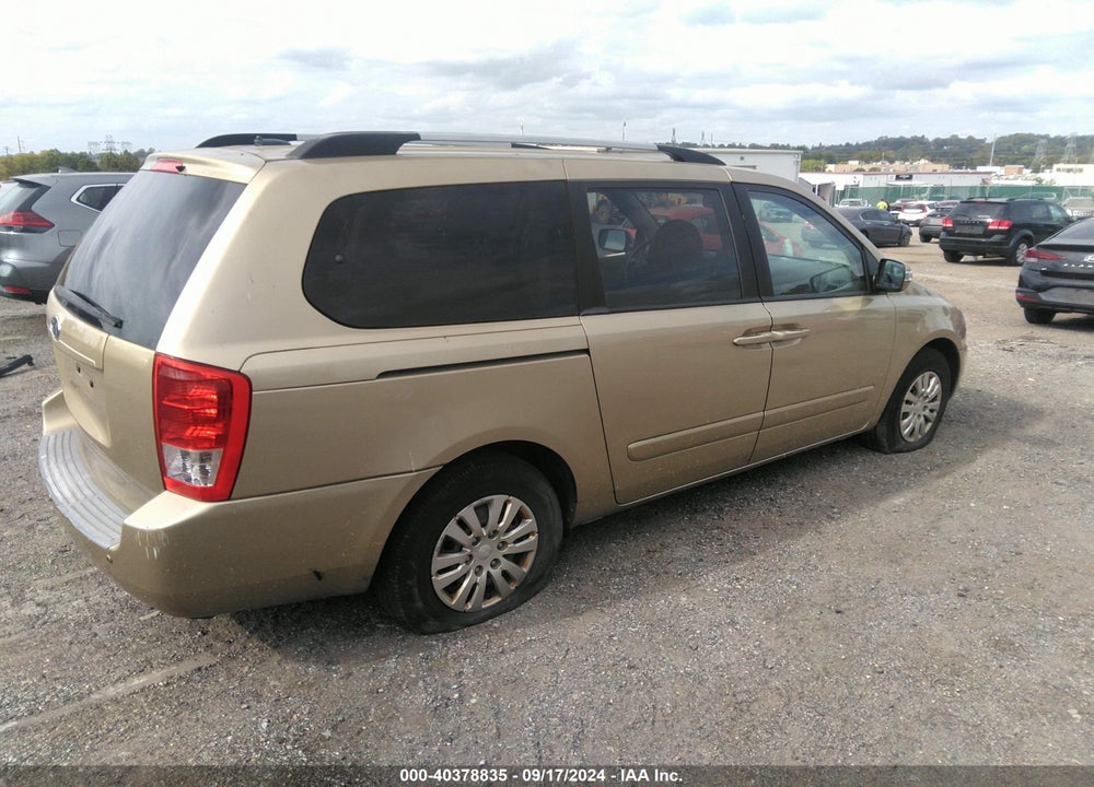2011 KIA SEDONA LX VIN: KNDMG4C77B6410372