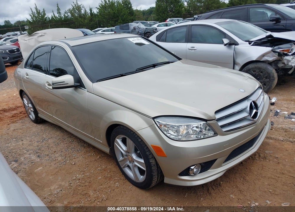 2010 MERCEDES-BENZ C 300 LUXURY/SPORT VIN: WDDGF5EB3AR096875