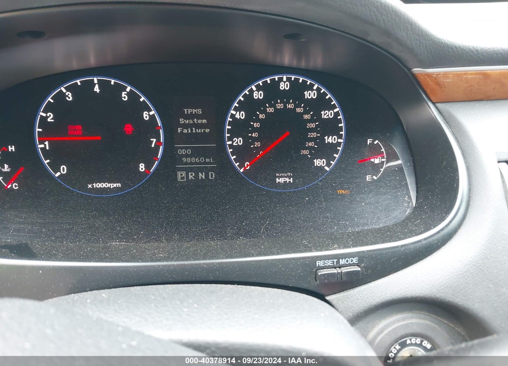 2008 HYUNDAI AZERA LIMITED VIN: KMHFC46F28A263239