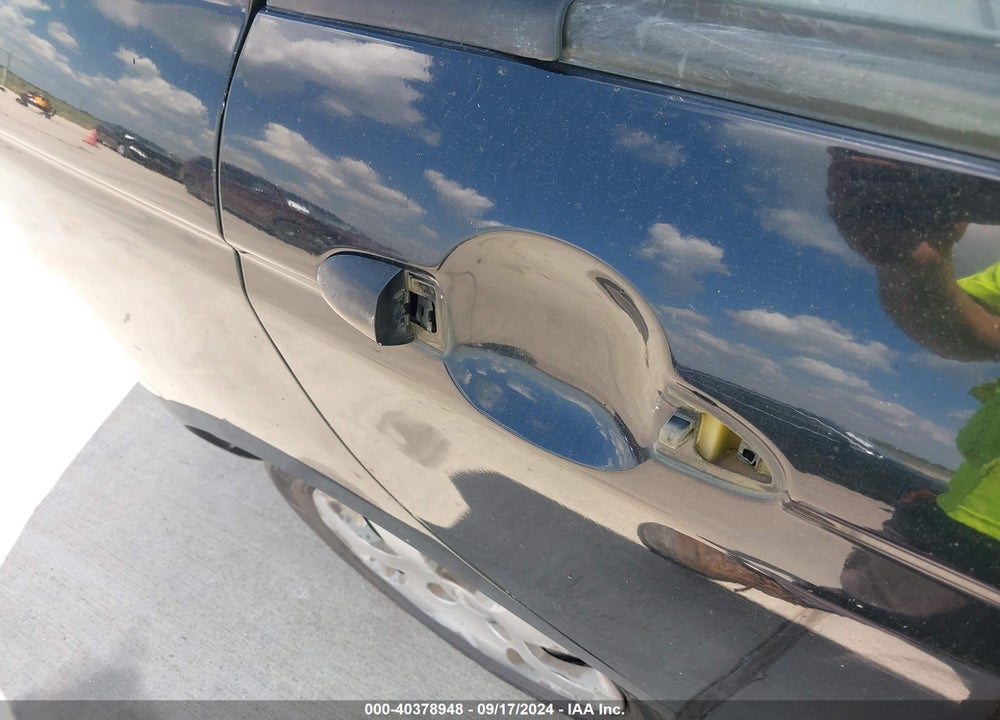 2009 KIA SPECTRA EX VIN: KNAFE221195653186