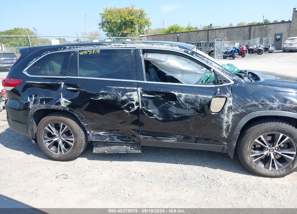 2019 TOYOTA HIGHLANDER LE VIN: 5TDBZRFH3KS713152