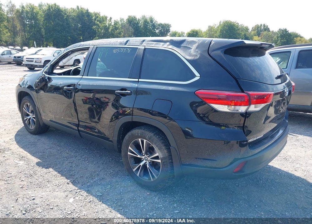 2019 TOYOTA HIGHLANDER LE VIN: 5TDBZRFH3KS713152