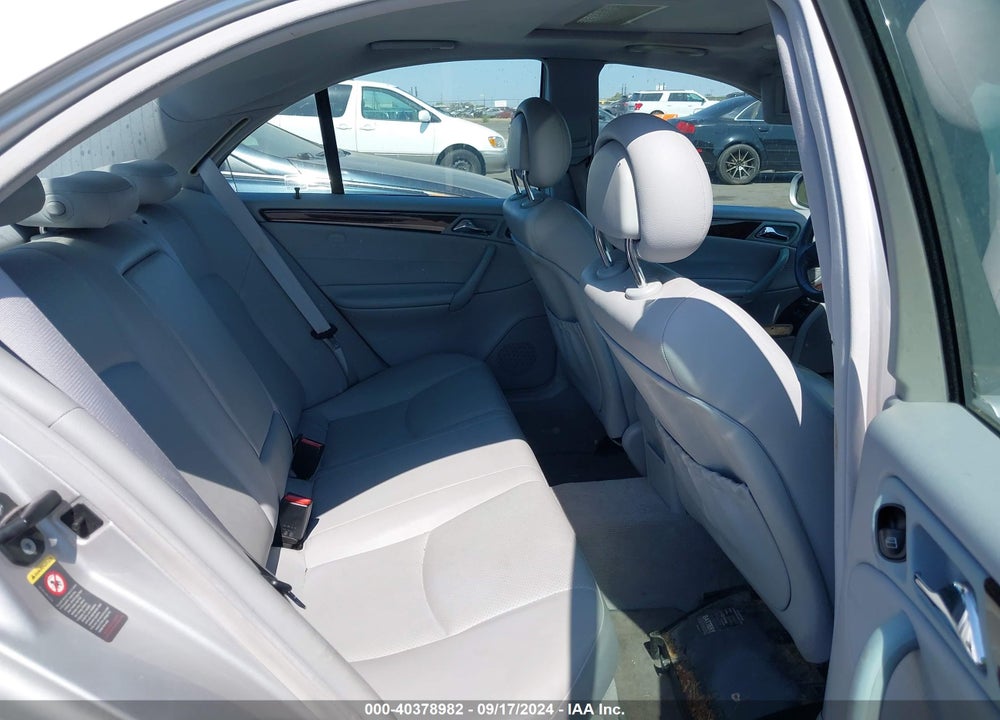 2002 MERCEDES-BENZ C 240 VIN: WDBRF61J12F252127