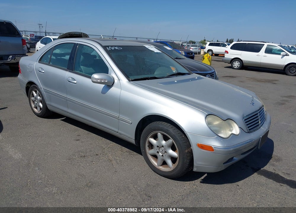 2002 MERCEDES-BENZ C 240 VIN: WDBRF61J12F252127