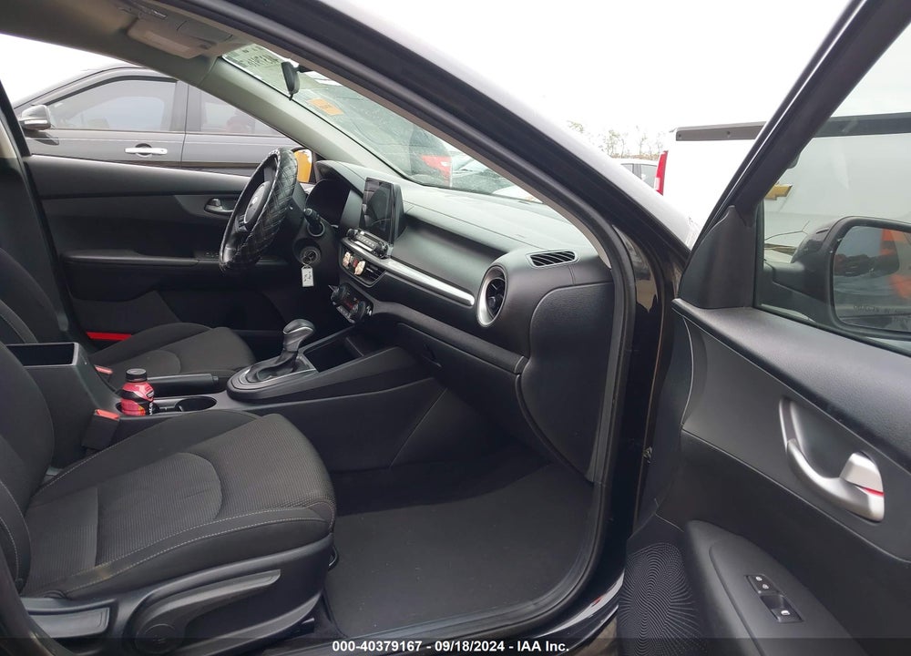2019 KIA FORTE LXS VIN: 3KPF24AD4KE086288