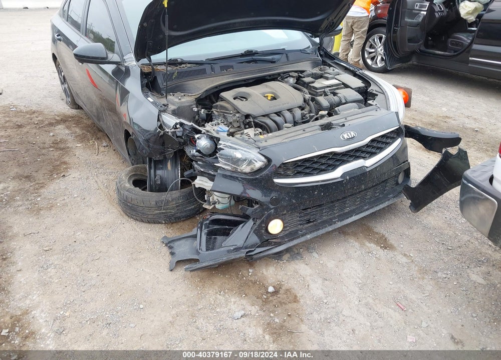 2019 KIA FORTE LXS VIN: 3KPF24AD4KE086288