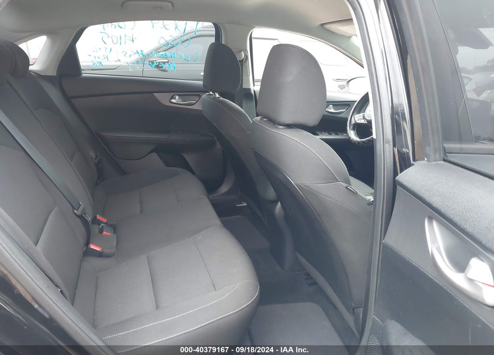 2019 KIA FORTE LXS VIN: 3KPF24AD4KE086288