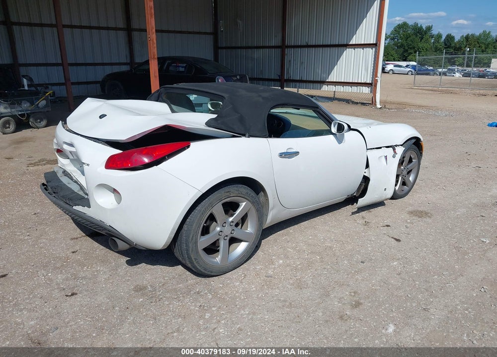 2006 PONTIAC SOLSTICE VIN: 1G2MB33B96Y110179