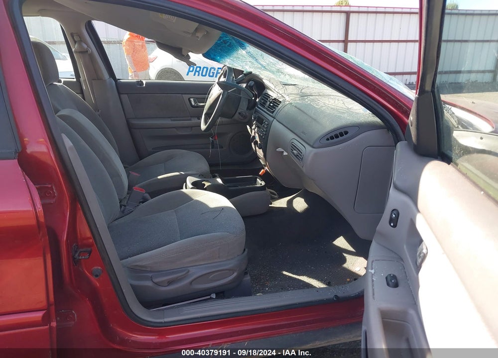 2001 FORD TAURUS SE VIN: 1FAFP53U01G175168