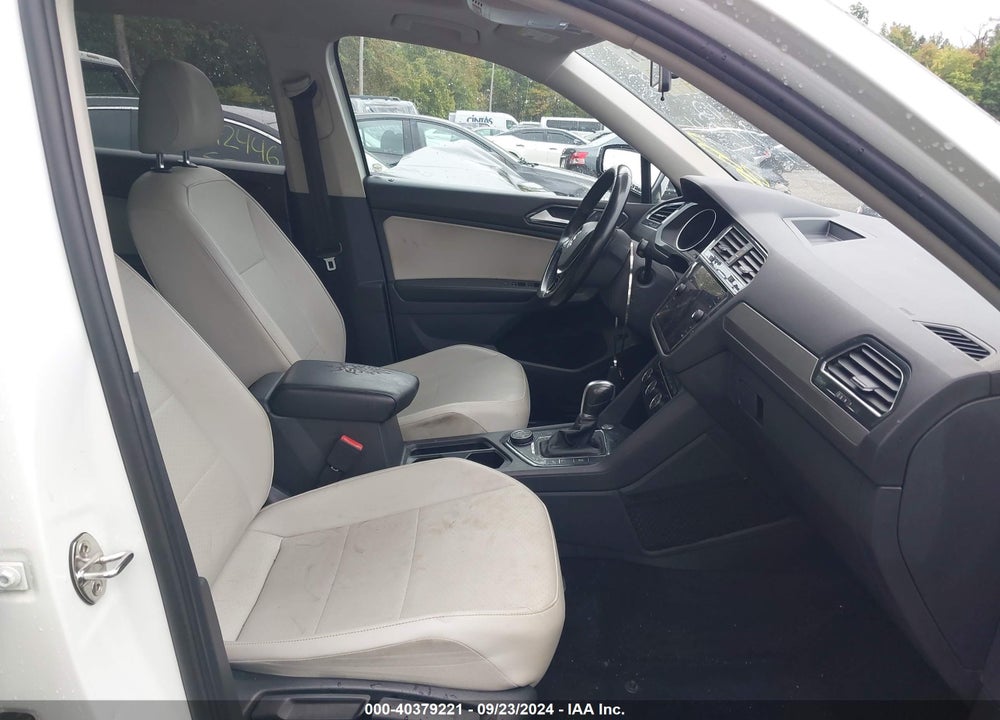 2018 VOLKSWAGEN TIGUAN 2.0T SE/2.0T SEL VIN: 3VV2B7AXXJM084254