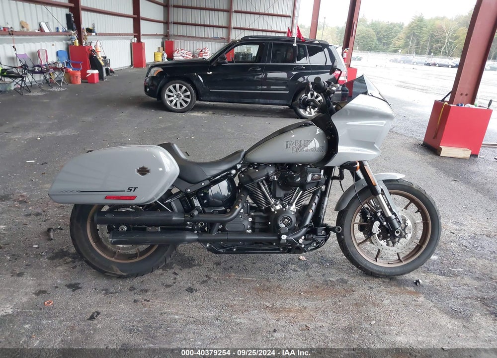 2024 HARLEY-DAVIDSON FXLRST VIN: 1HD1YXZ1XRB041558