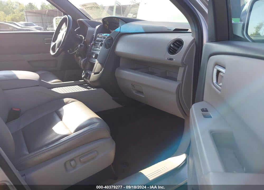 2014 HONDA PILOT TOURING VIN: 5FNYF4H98EB053453