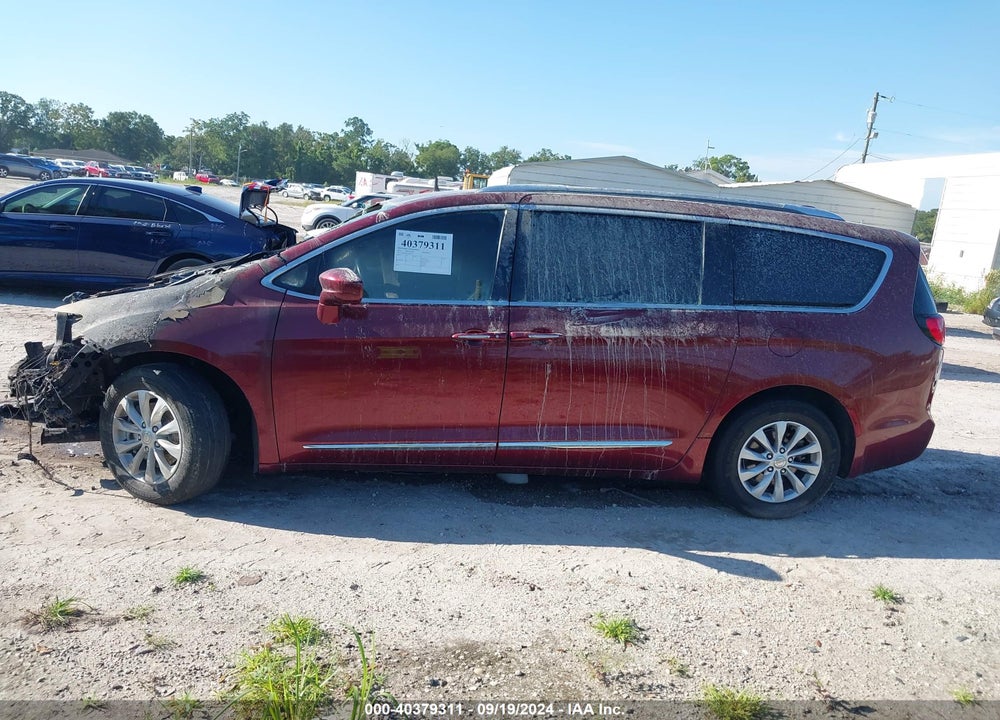 2019 CHRYSLER PACIFICA TOURING L VIN: 2C4RC1BG2KR704742