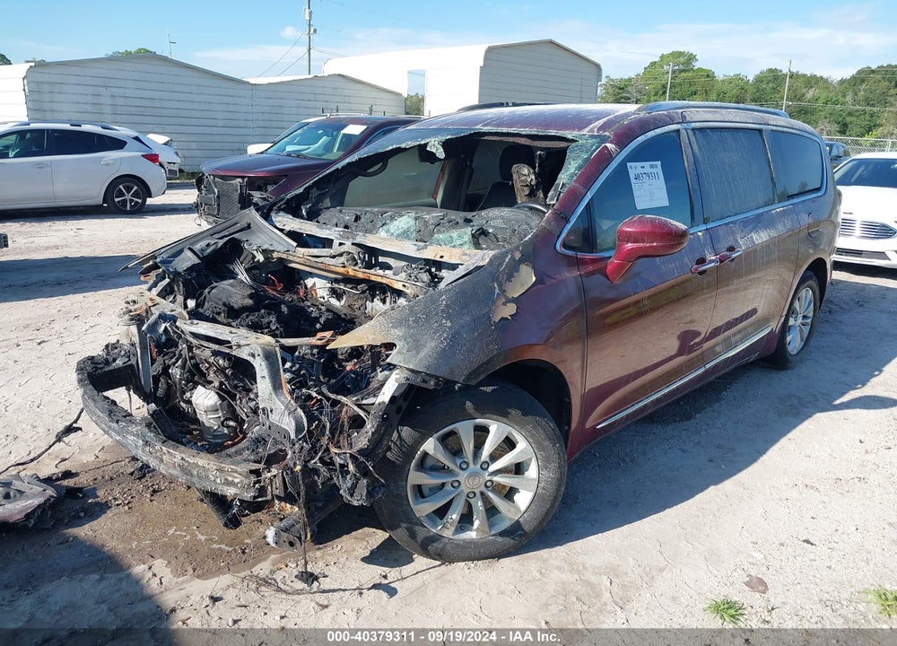 2019 CHRYSLER PACIFICA TOURING L VIN: 2C4RC1BG2KR704742