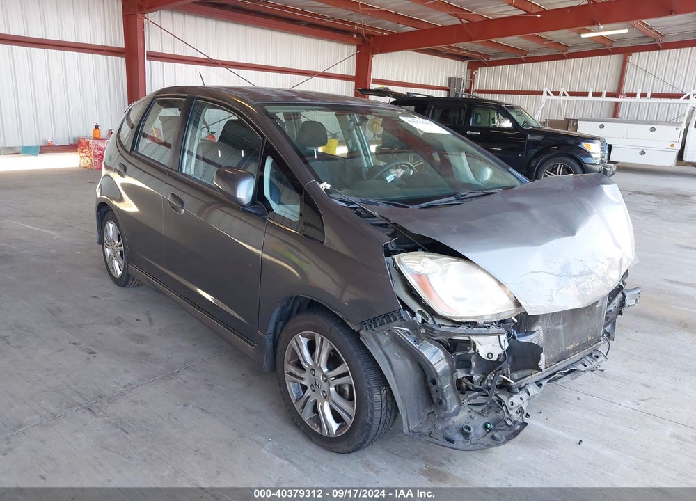 2011 HONDA FIT SPORT VIN: JHMGE8H51BS011190