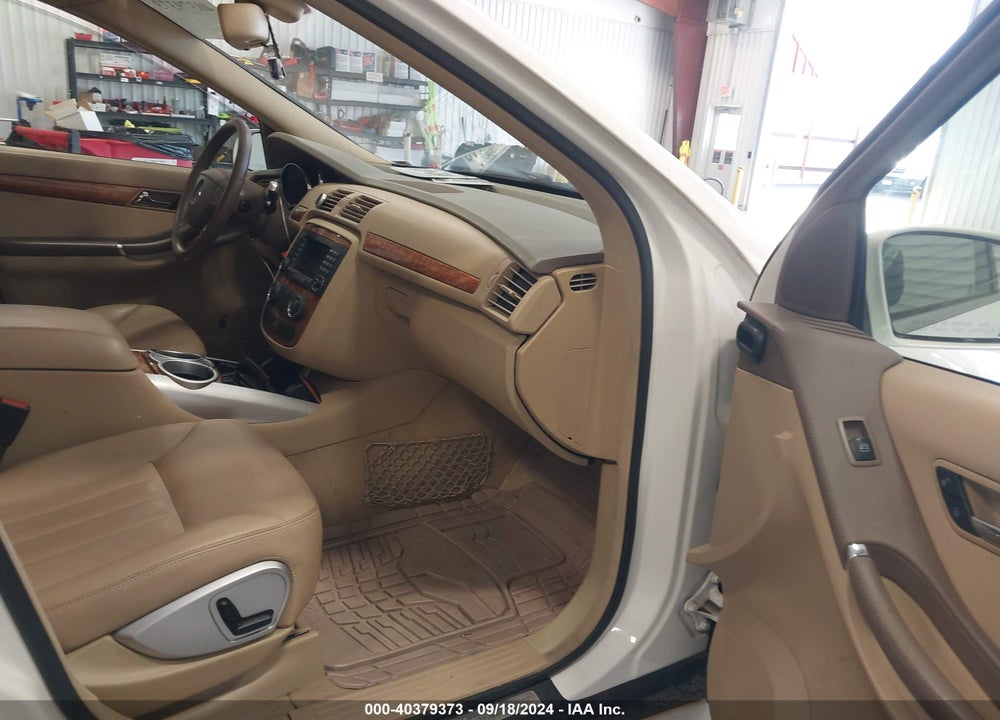2007 MERCEDES-BENZ R 350 VIN: 4JGCB65E47A047630