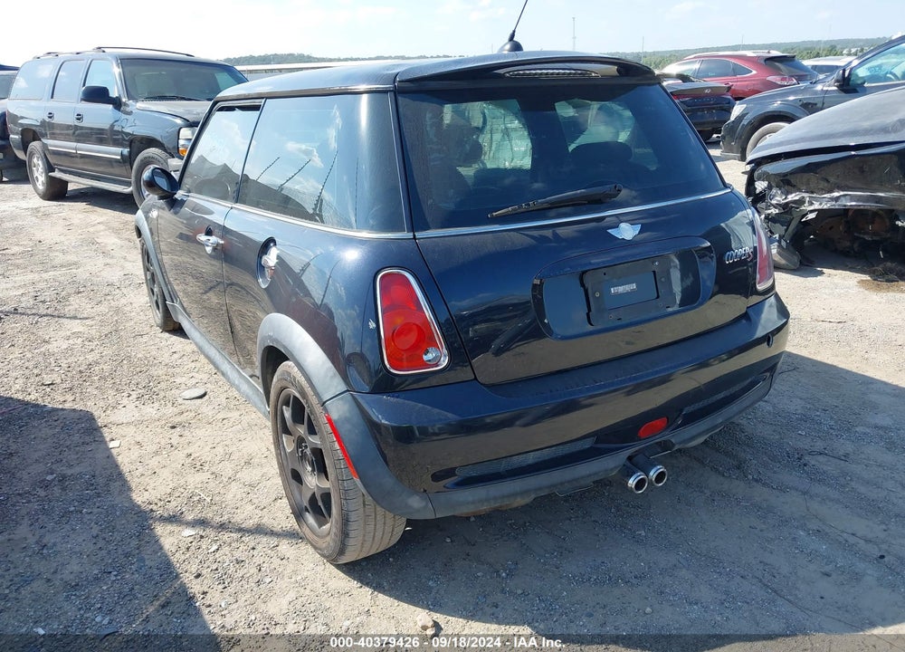 2006 MINI COOPER S VIN: WMWRE33566TL21319