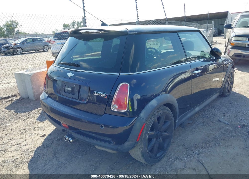 2006 MINI COOPER S VIN: WMWRE33566TL21319