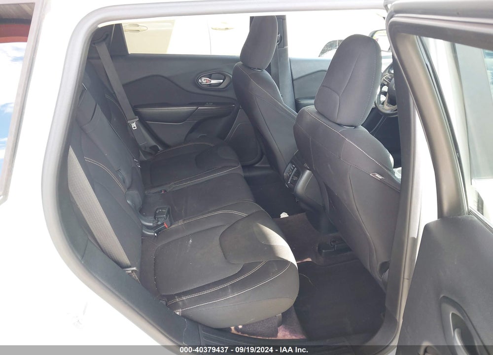 2016 JEEP CHEROKEE LATITUDE VIN: 1C4PJLCB0GW275580