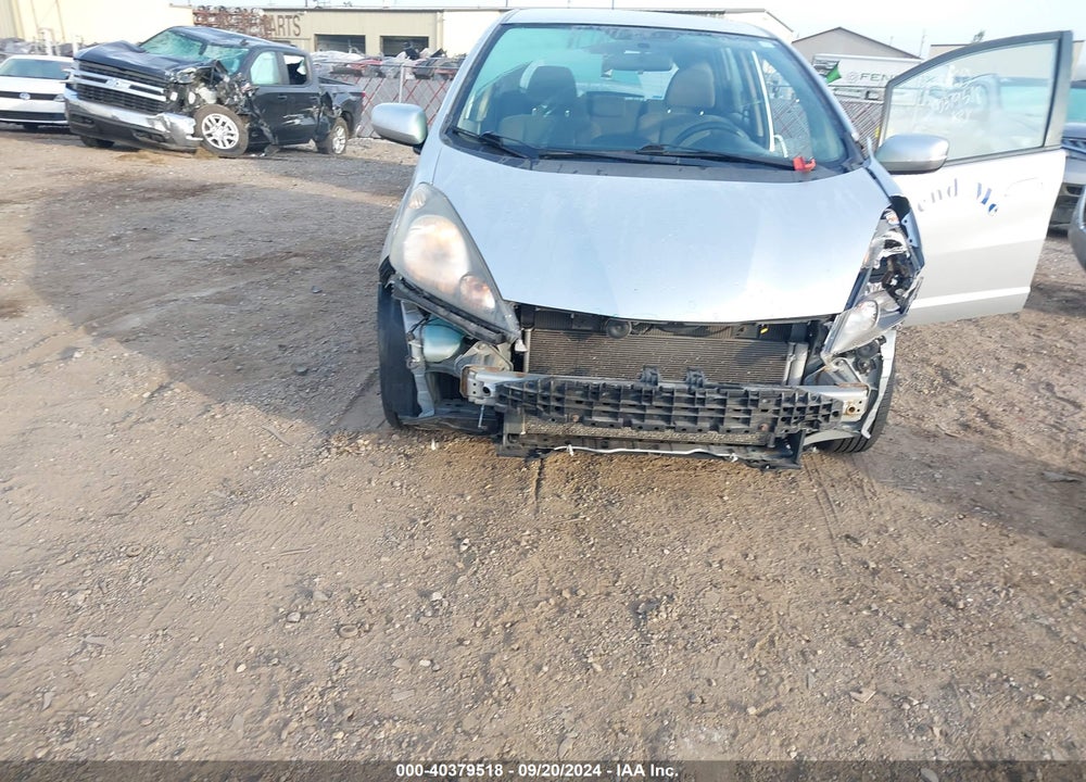 2012 HONDA FIT VIN: JHMGE8H30CC039265