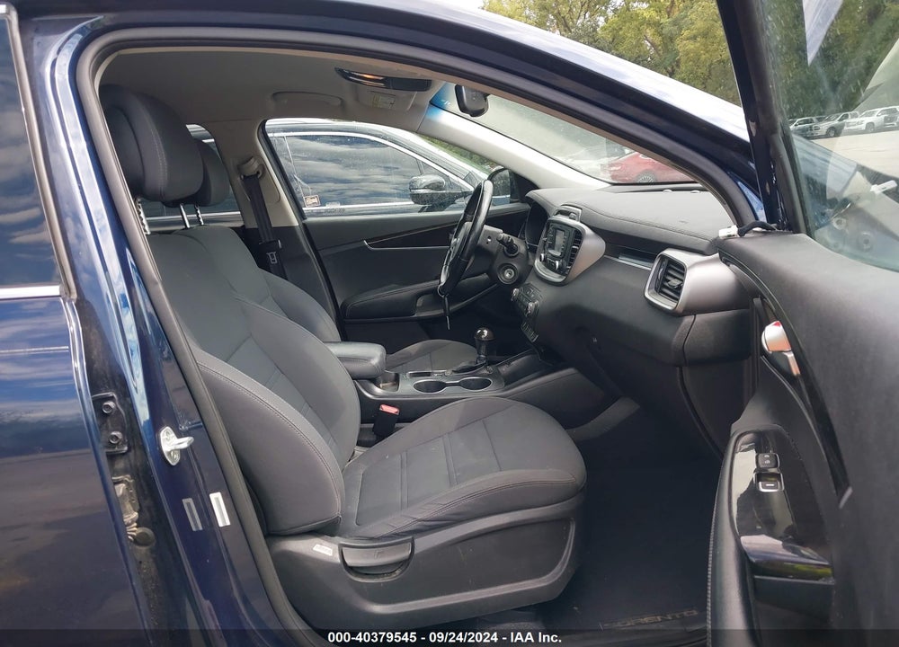 2016 KIA SORENTO 2.4L LX VIN: 5XYPG4A35GG007475