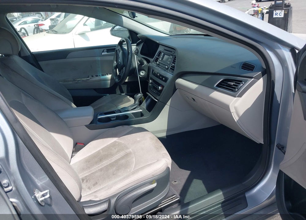 2015 HYUNDAI SONATA SE VIN: 5NPE24AF3FH004548
