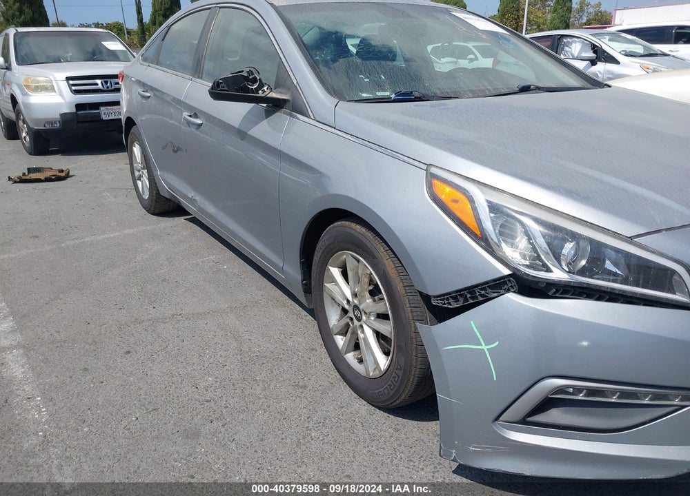 2015 HYUNDAI SONATA SE VIN: 5NPE24AF3FH004548
